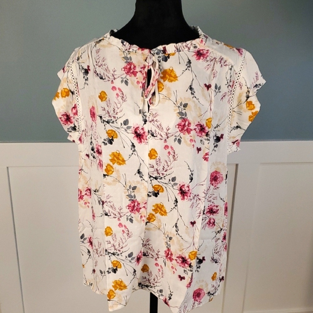 Elegant Floral Women's Blouse